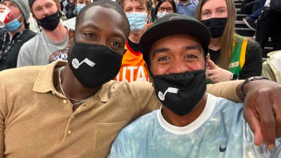 PGA Tour star Tony Finau offers tips to Dwyane Wade during NBA match
